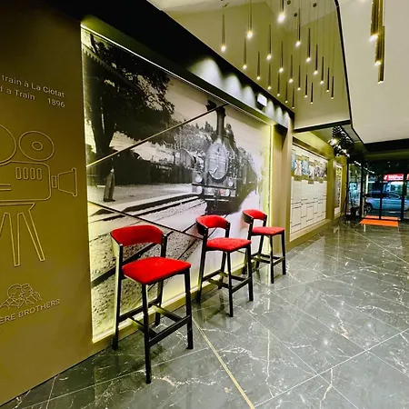 Hotel Lumiere
