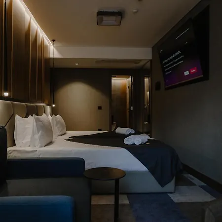 Lumiere 4*