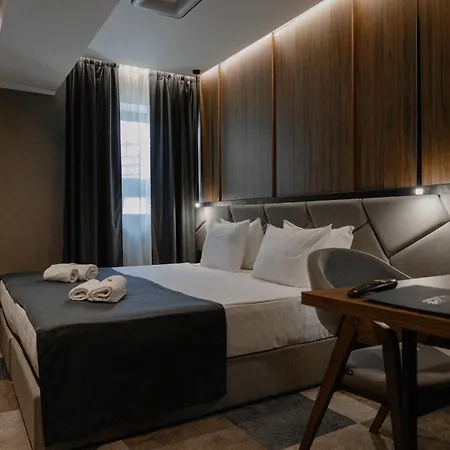 Hotel Lumiere 4*