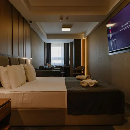 Hotel Lumiere