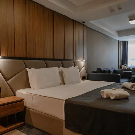 Lumiere Hotel 4*