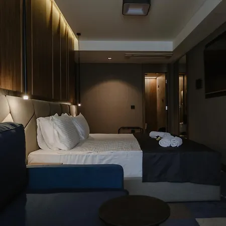 Hotel Lumiere